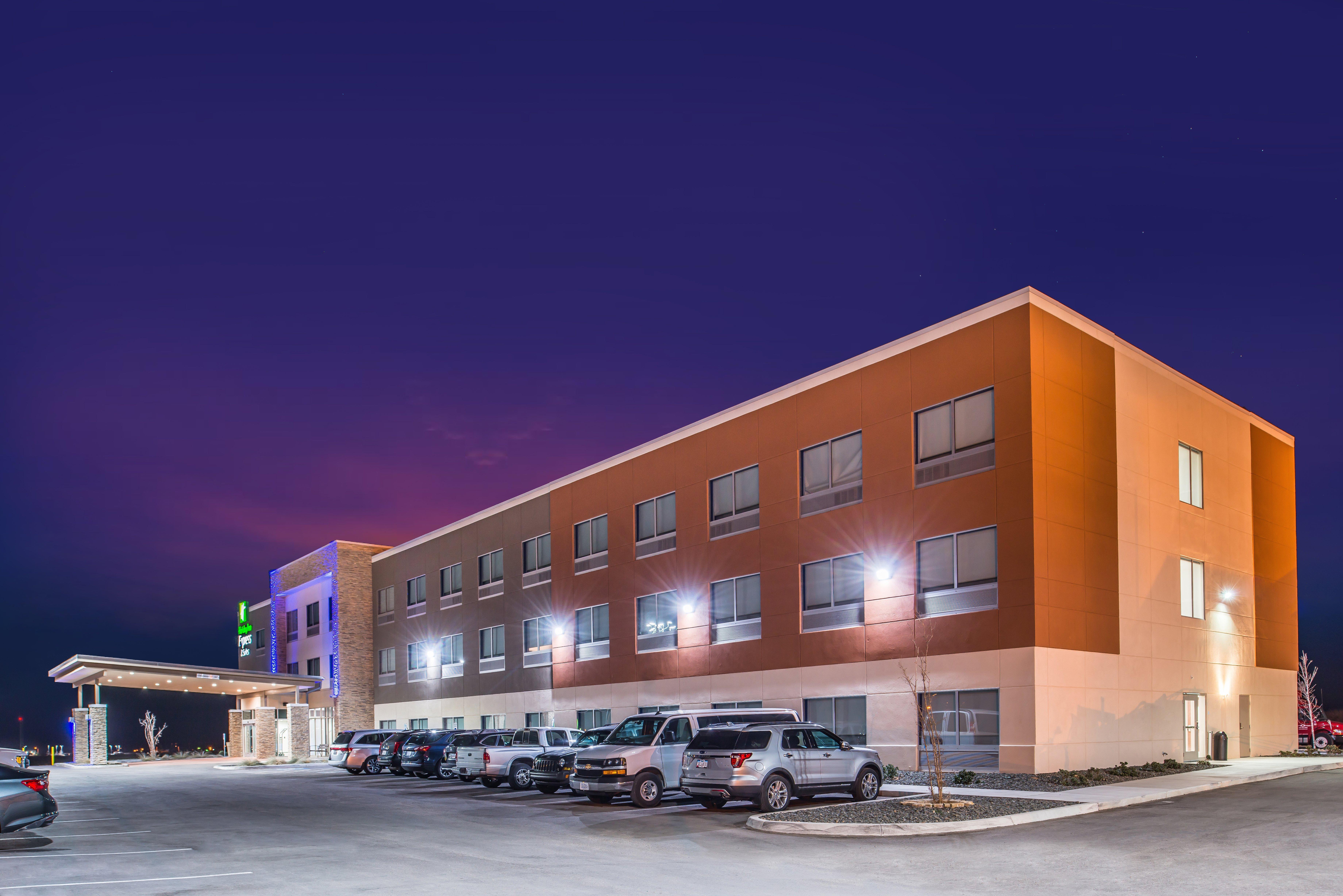 Holiday Inn Express & Suites - Van Horn By Ihg Exterior foto
